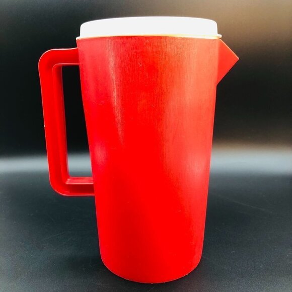 70s Sterilite Red Plastic Juice Pitcher Vintage Cold Beverage Jug Family BBQ - Picture 2 of 11